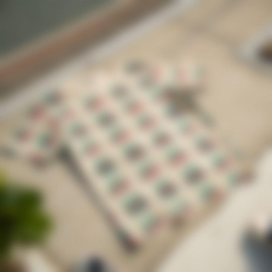 Overshare range, shown out of focus